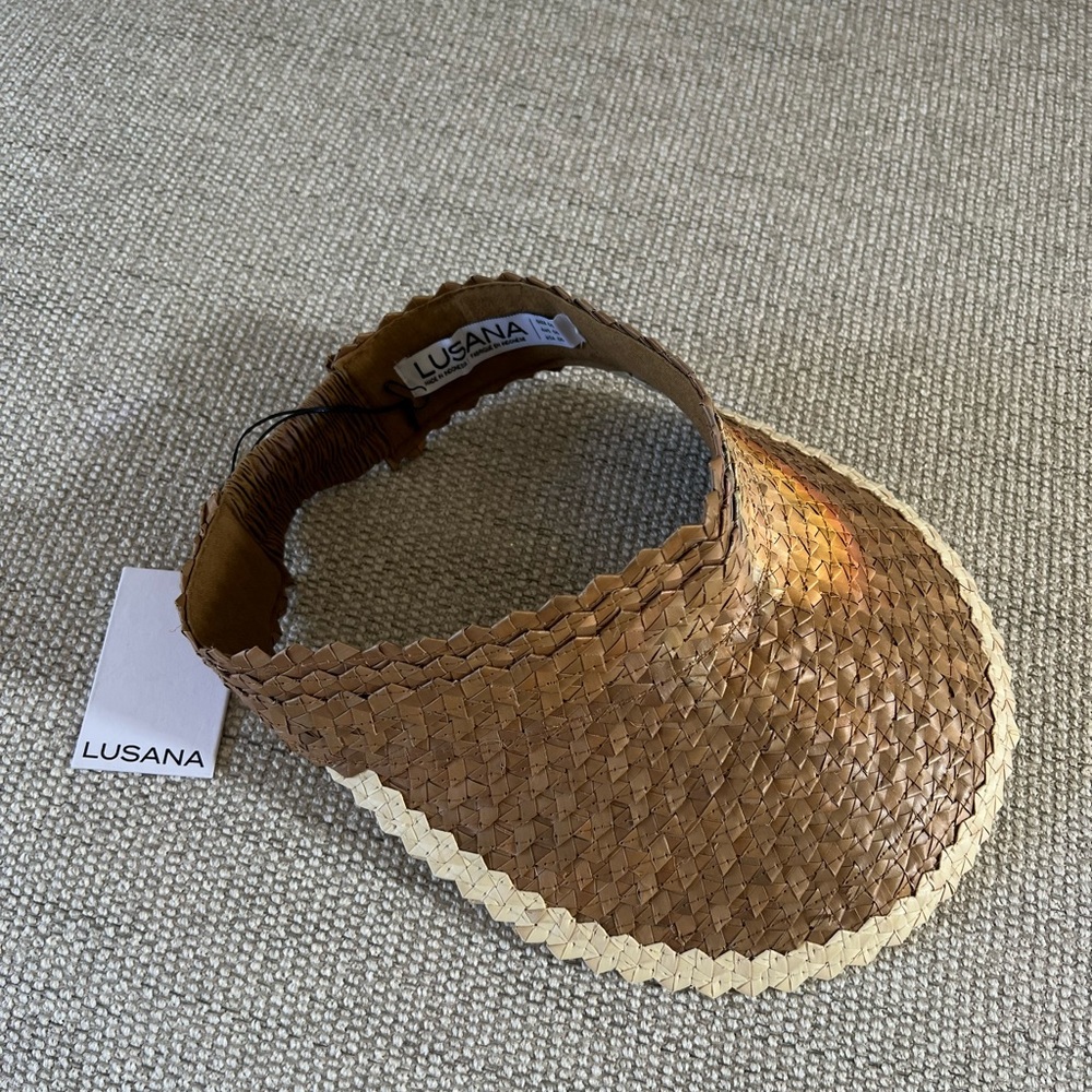 LUSANA SINGLE STRIPE BAHA VISOR